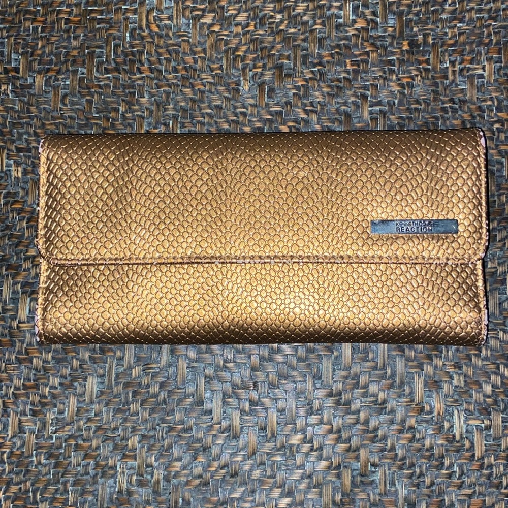 Kenneth Cole Reaction Tri-Fold Wallet